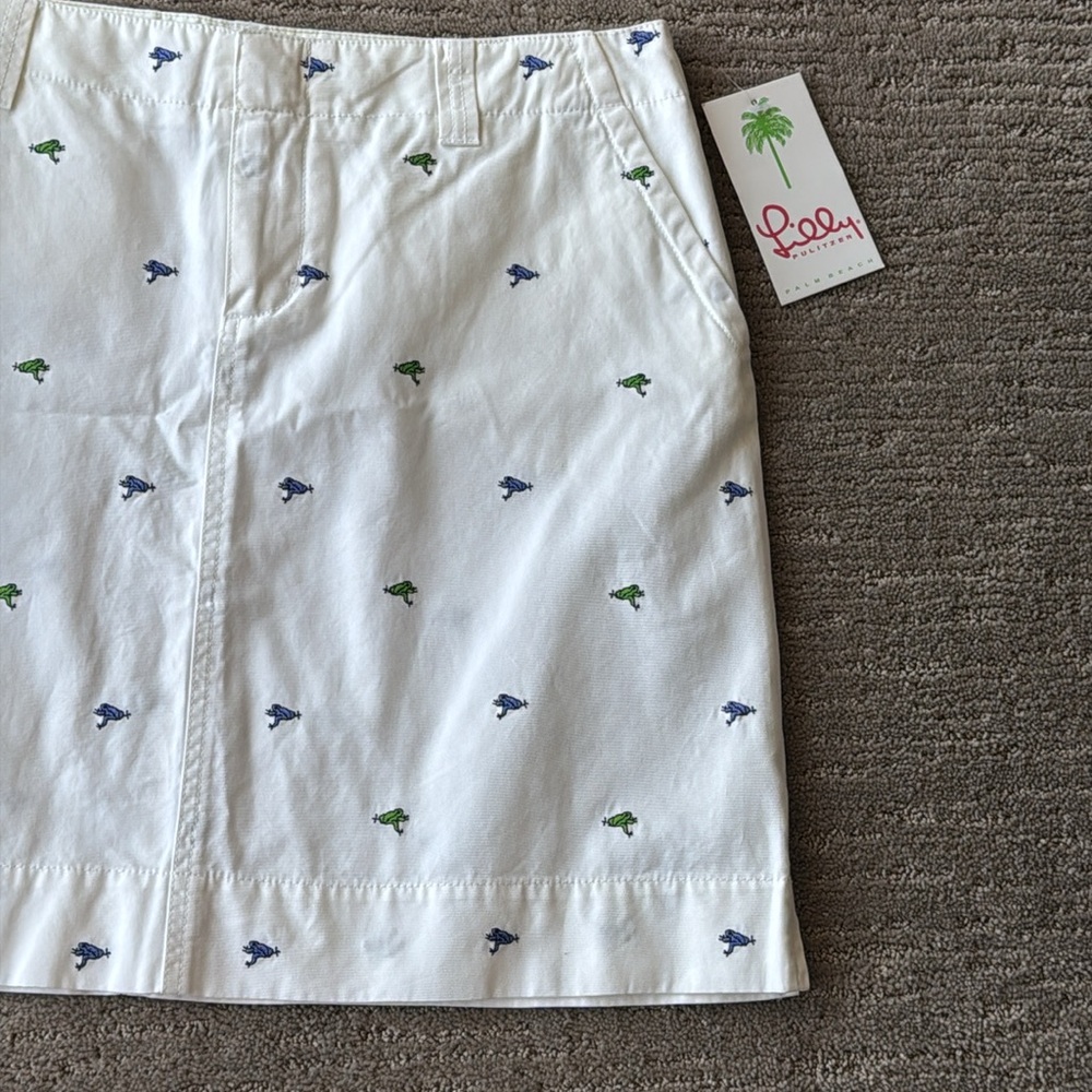 Lilly Pulitzer White Skirt with Blue and Green Embroidered Frogs - Picture 3 of 9